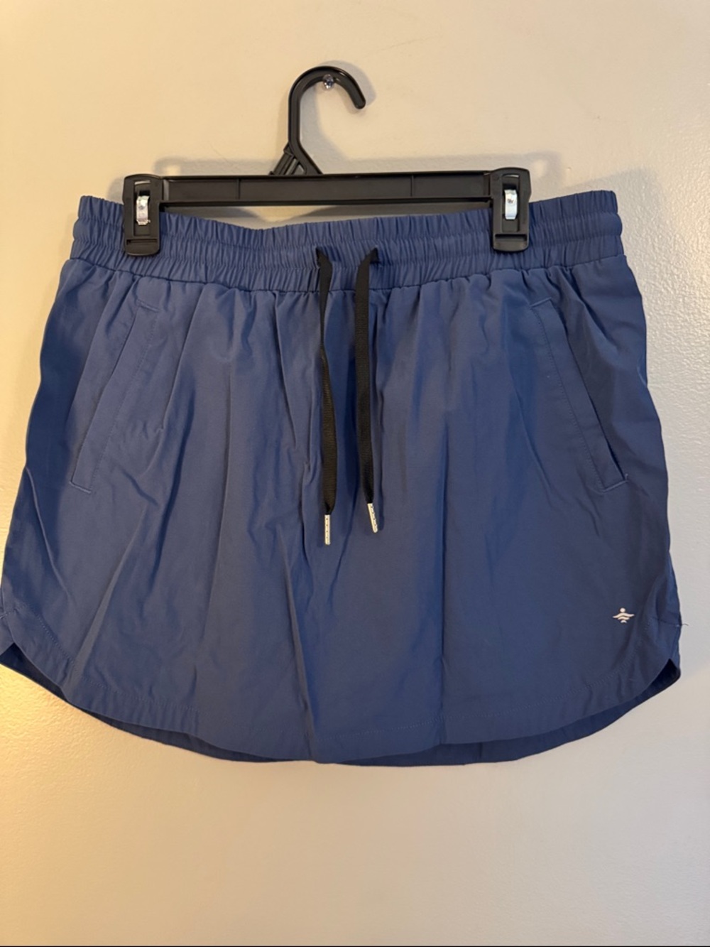 Halara navy skirt